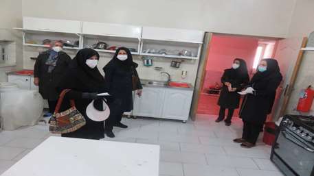  بازدید خانم دکتر همامی ریاست دانشکده تغدیه و علوم غذایی از خوابگاه های دانشکده