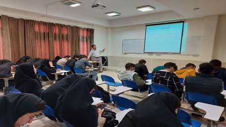   کلاس توجیهی شیوه نامه انضباطی دانشجویان برای نودانشجویان 