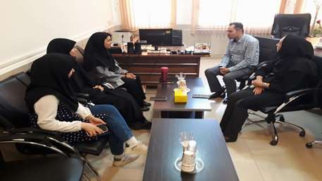  جلسه تقدیر و تشکر دکتر یوسفی رییس دانشکده و دکتر نظری معاون اموزشی و پژوهشی  با اهدا لوح سپاس و هدیه از دانشجویان برتر شرکت کنند